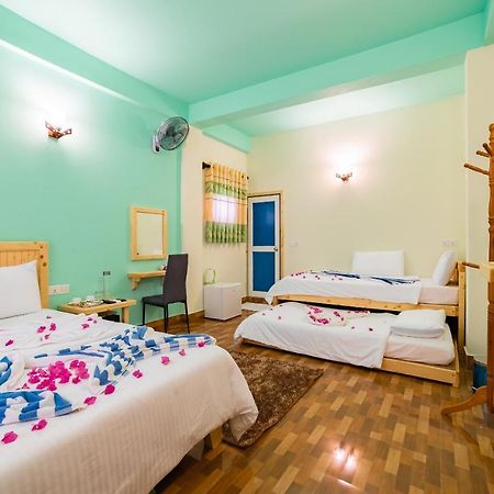 Olhumathi View Inn Ukulhas Island Bagian luar foto